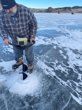 Don ice fishing